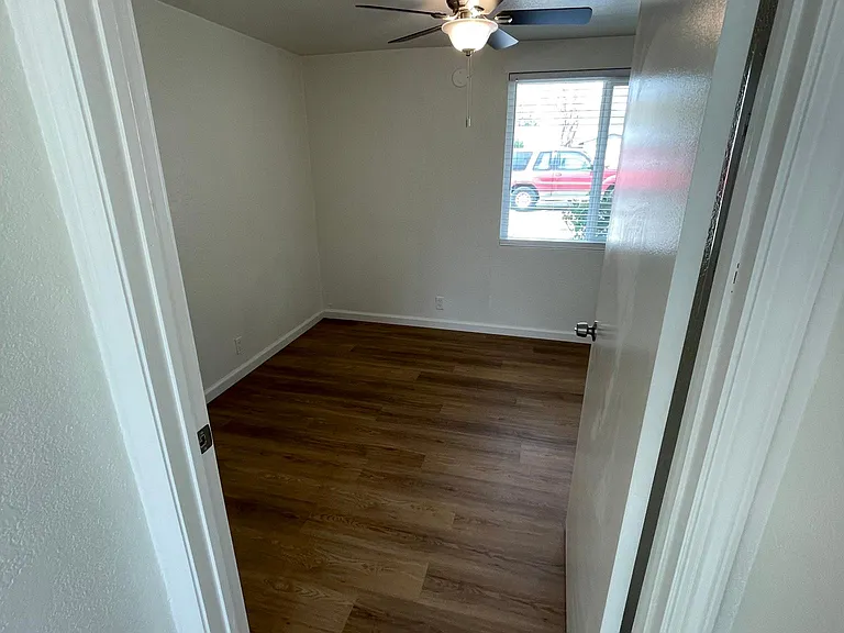 2100 Crestview Ave #3 — Photo 8