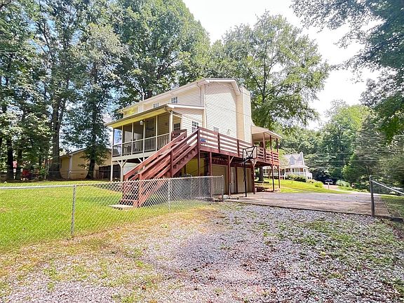 2nd image of 210 Crawford Dr