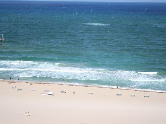 This apartment has a direct ocean view.