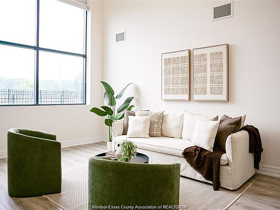 3rd image of 4300 Laurier Pkwy #611