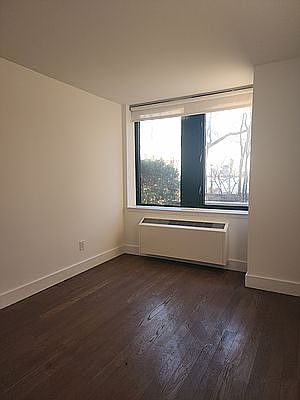 3rd image of 71 Battery Pl #1