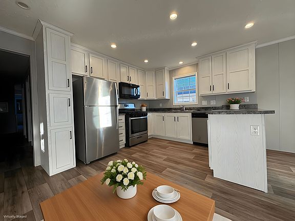 5th image of 105 20th St NW #257