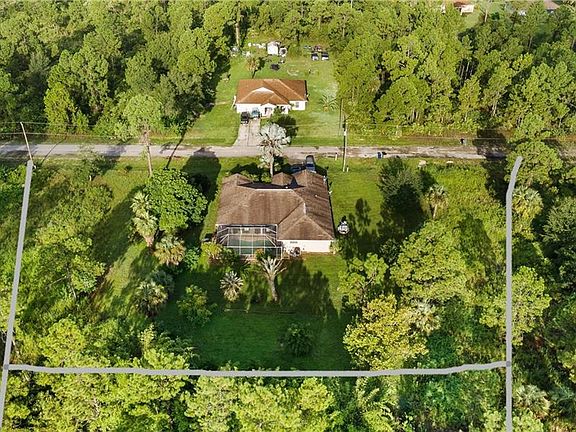 4th image of 1112 Acacia Ave