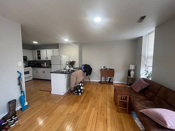 4th image of 717 N 16th St Floor 2