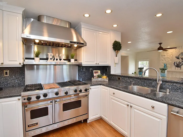 74 Canyon Green Way — Photo 17