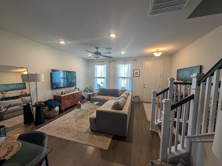 364 Great Lawn Dr — Photo 5