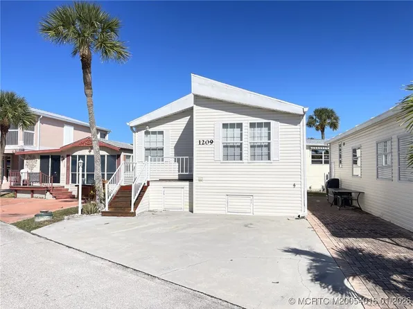 1209 Nettles Blvd, Jensen Beach, FL 34957