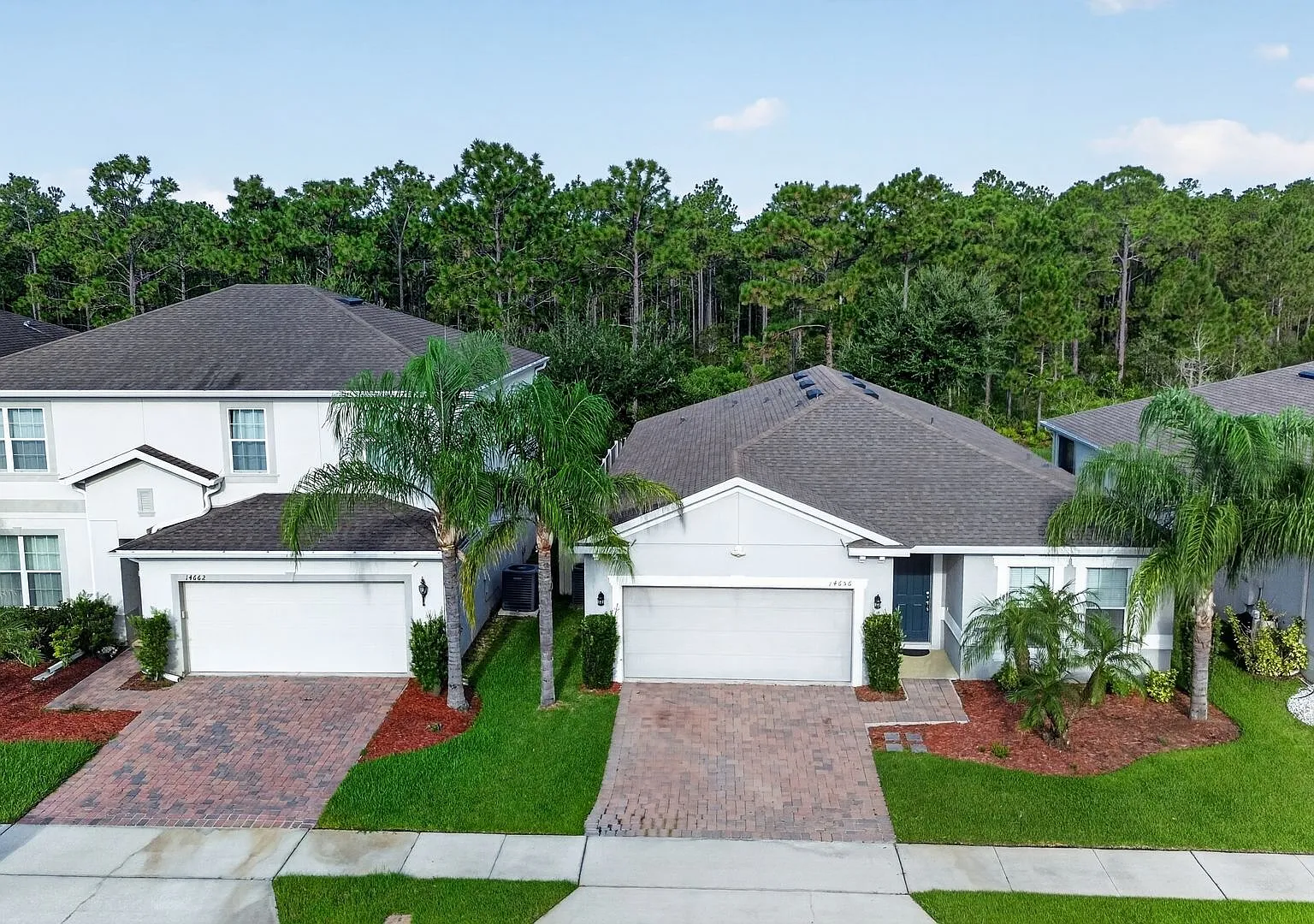Beautiful 4/3 with fenced yard in Hunters Creek! Available Now! — Photo 3