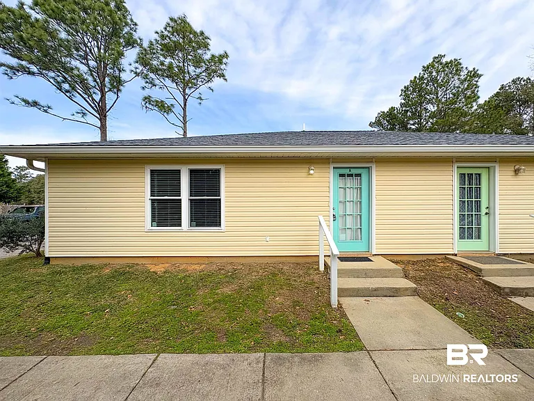 5652 Dee St #A — Photo 4