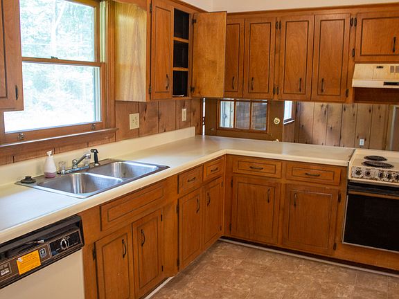 5th image of 4761 Worden Dr