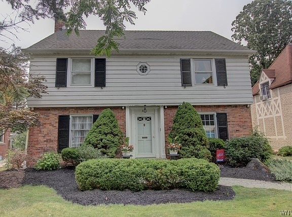 3rd image of 333 Brantwood Rd