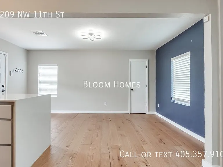 1209 NW 11th St — Photo 12