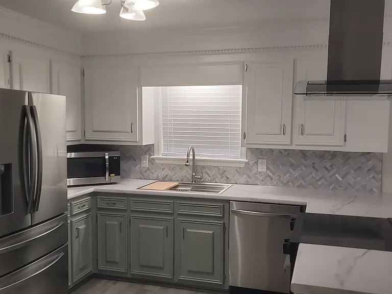 430 Lee St — Photo 8