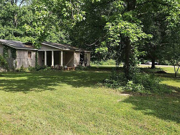 2nd image of 302 Whippoorwill Cir