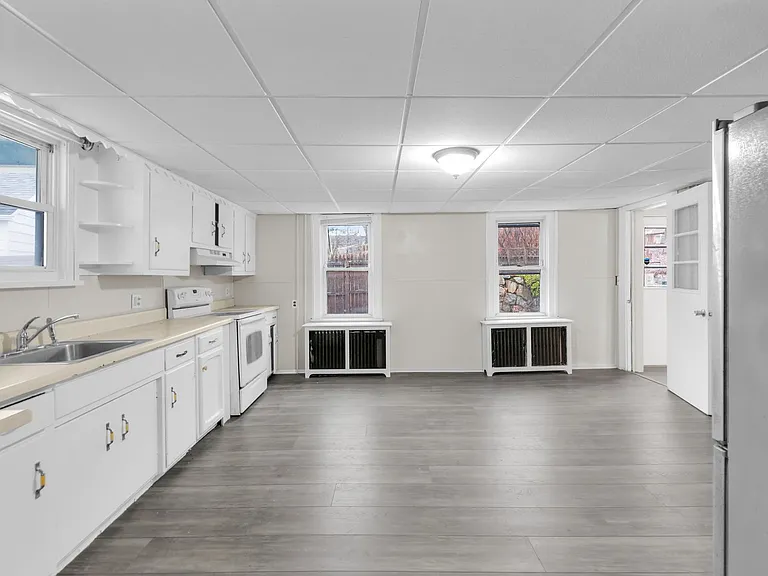 210 Roseto Ave — Photo 9