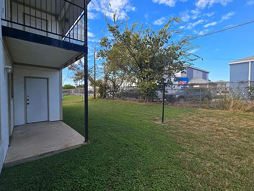 1309 Quail Cir #B Photo 1