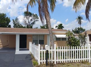 6761 Harding St, Hollywood, FL 33024