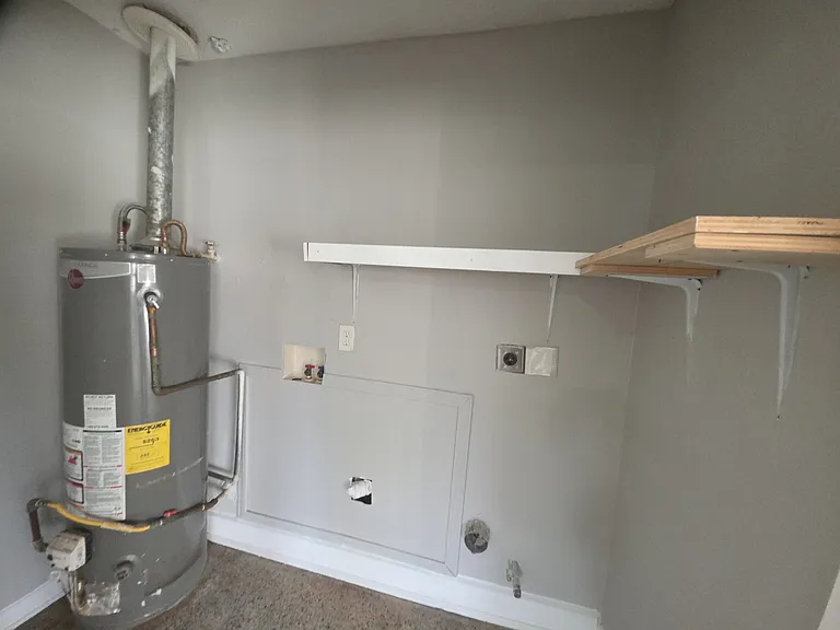 310 Helen St #310 — Photo 3