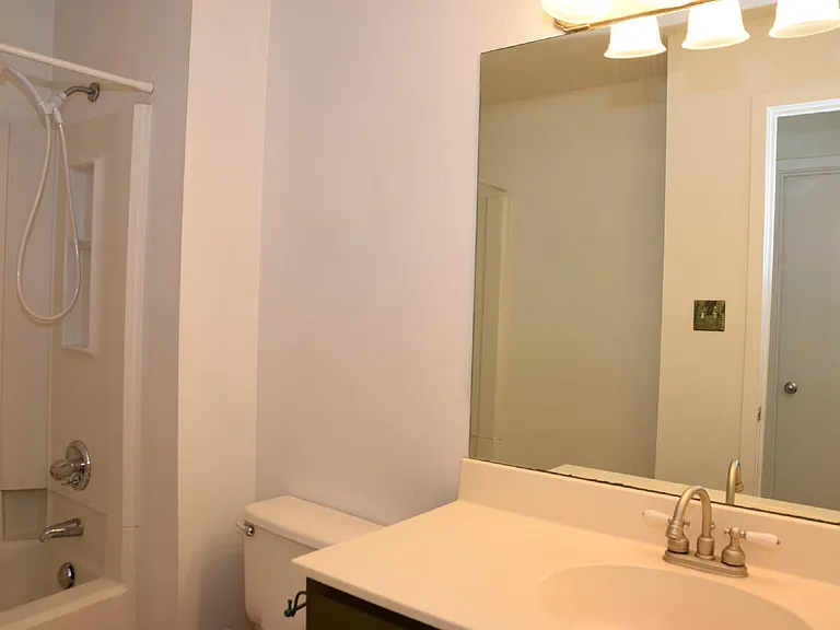 1500 River Mill Dr #312 — Photo 19