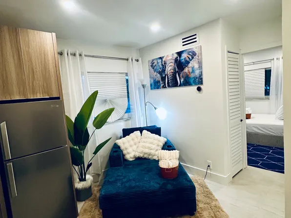 1301 NE 13th Ave #12, Fort Lauderdale, FL 33304