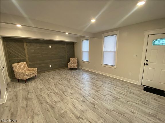 5th image of 3407 Erin Ave
