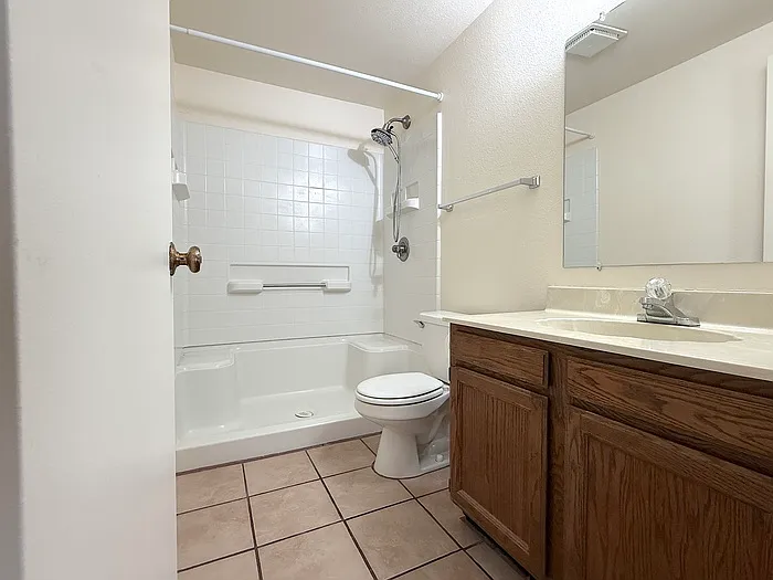 2126 N Villas Ln — Photo 7