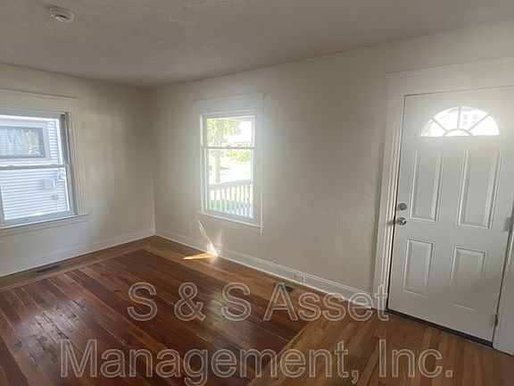 5th image of 1516 Vine St