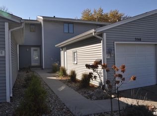 3518 Cedarview Ct, Bettendorf, IA 52722