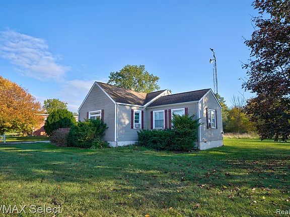 3rd image of 7513 W Coldwater Rd