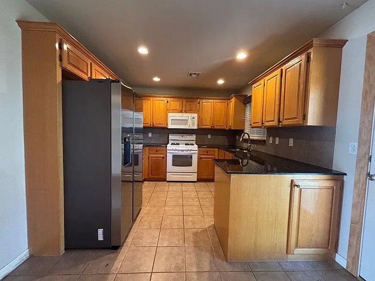 13144 N 133rd East Ave — Photo 8