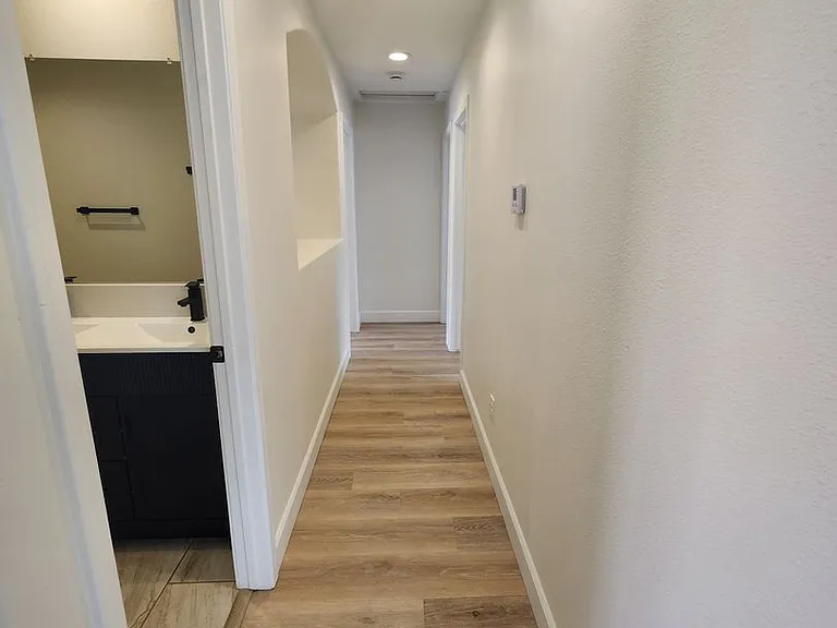 6331 Hermosa Ave — Photo 11