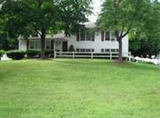 36 S Jackson Dr, Poughkeepsie, NY 12603