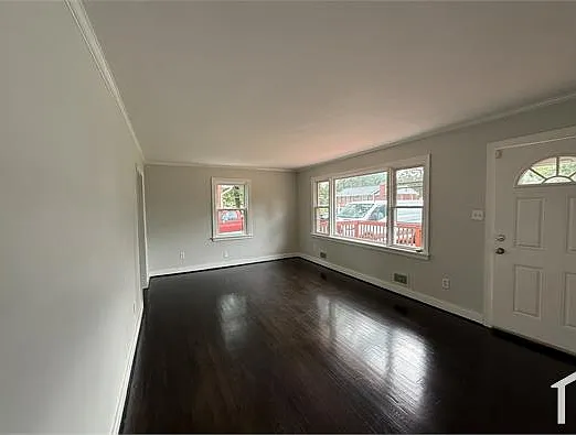 1419 Kingswood St — Photo 8