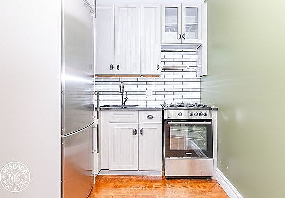 2nd image of 236 Meserole St #9L