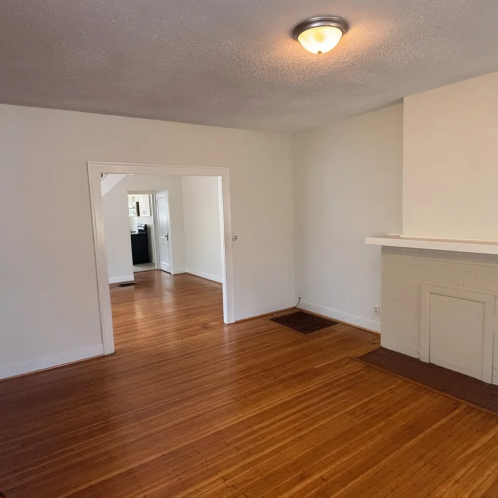 3 bed, 1328 sqft, $1,595 — Photo 3