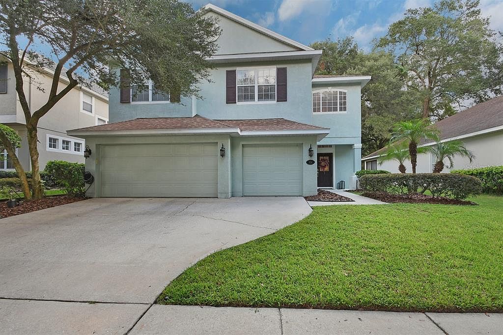 104 RIDGEWAY BOULEVARD — Victoria Hills Golf Club