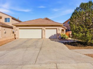 8008 Oso Loco Dr NE, Albuquerque, NM 87122