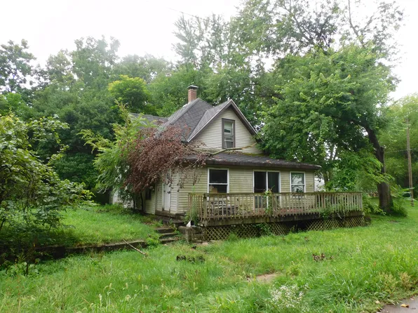 534 North St, Clinton, IN 47842