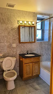 Rented by Eight Horse Realty | media 20