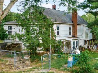 2096 McCoy Rd, Barberton, OH 44203