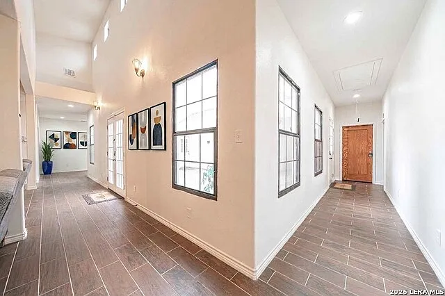 233 Esmeralda Dr — Photo 9