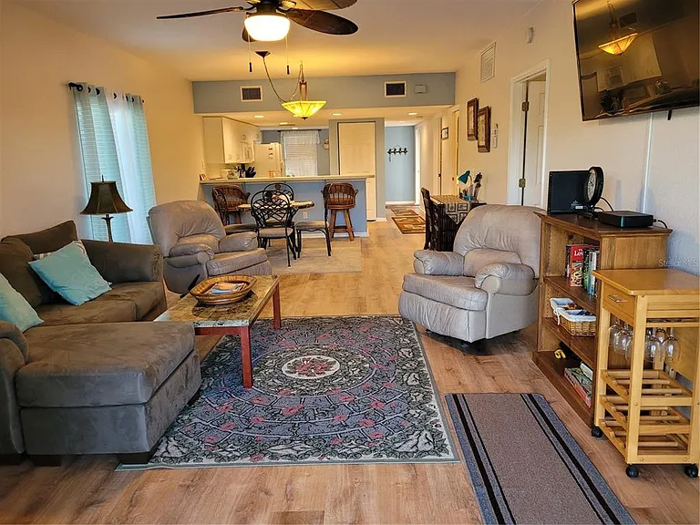 9550 Fiddlers Green Cir #105 — Photo 18