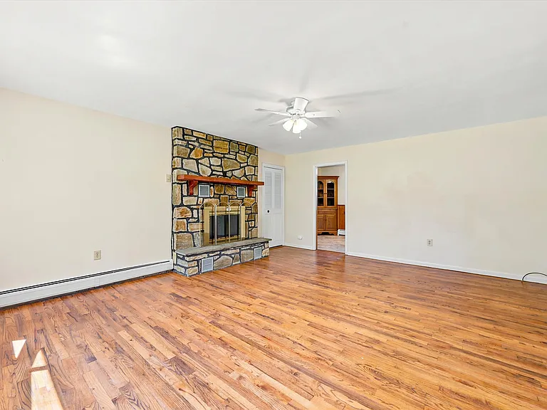 700 Sugars Bridge Rd — Photo 12