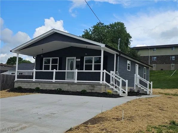613 21st St, Vienna, WV 26105