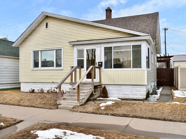 107 Chatfield St, Winona, MN 55987