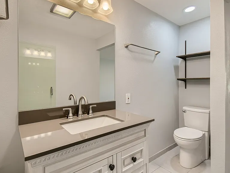 32 Condolea Dr — Photo 12