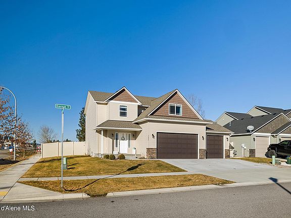 2nd image of 3225 N Kiernan Dr