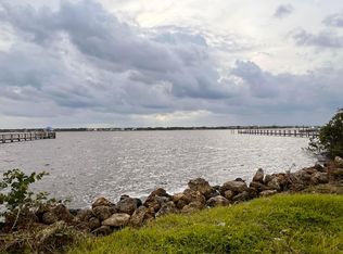 2320 NW Bay Colony Ct, Stuart, FL 34994