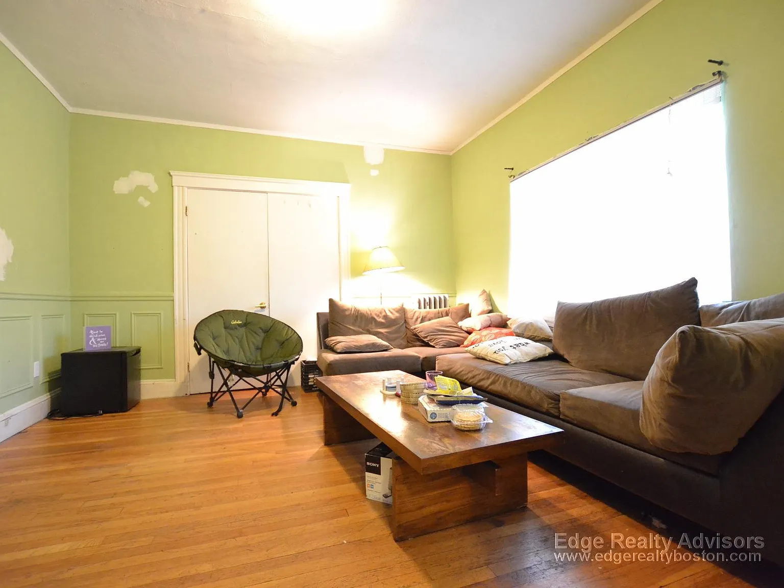 5 bed, 1.5 bath, $5,250 — Photo 2