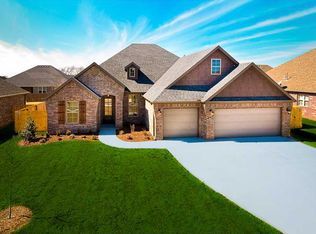 4600 SW Swinton Dr, Bentonville, AR 72712